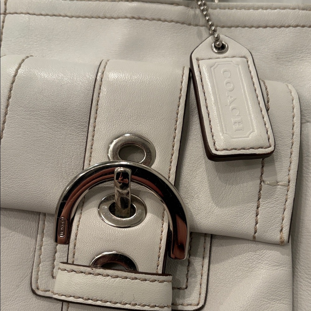 Y2K Coach Soho 8A09 Double Buckle White Leather Shoulder Bag - Picture 2 of 10